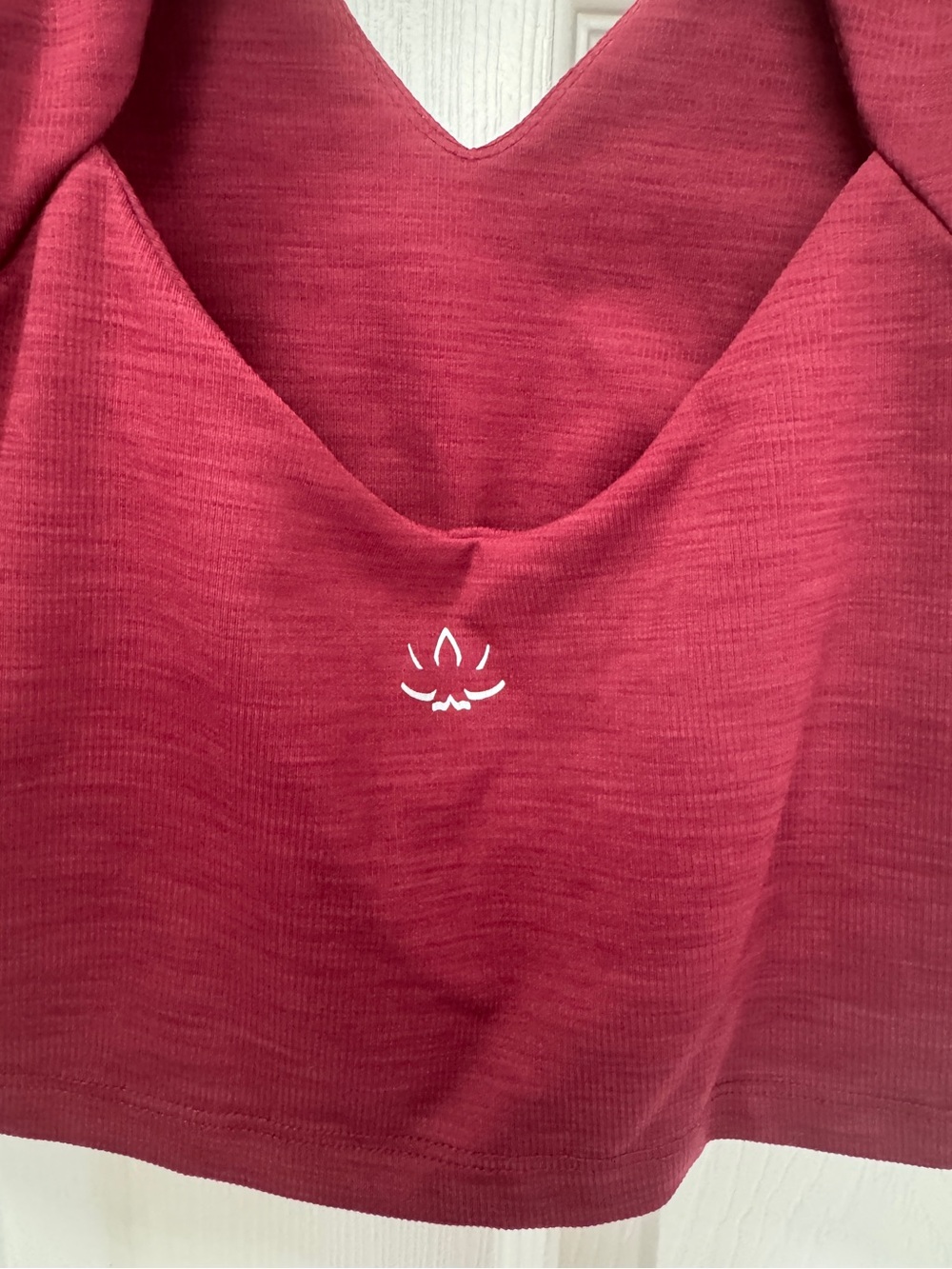 Beyond Yoga Fresh Cutout Women's Rib Crop Top Sz. L Burgundy/rosewood - Picture 3 of 3